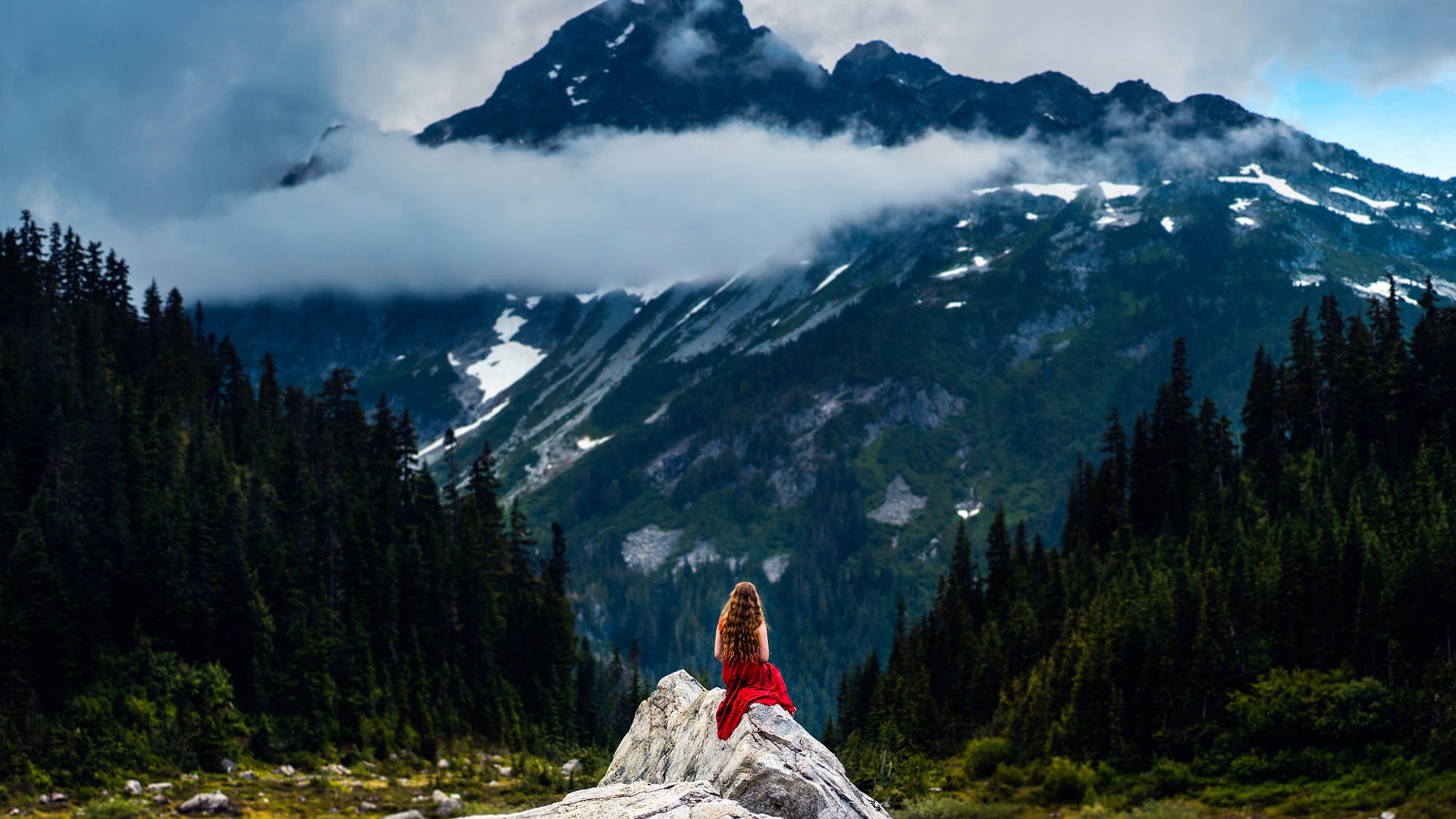 听山 女人 红色裙子 山 石头 自然风景 唯美 壁纸壁纸小清新壁纸