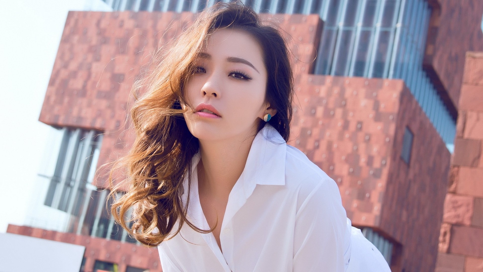 明星球员表现亮眼引球迷热议