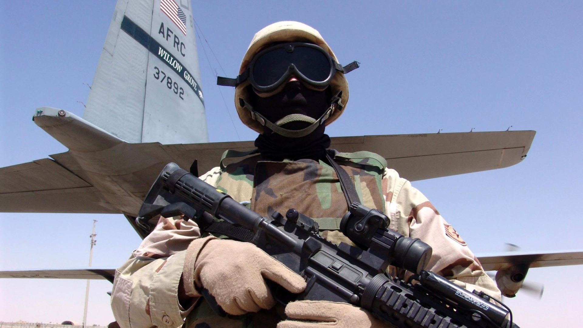 战区士兵军事十一月12d 军事天地壁纸 11 战区壁纸图片 桌面壁纸图片 壁纸下载 元气壁纸