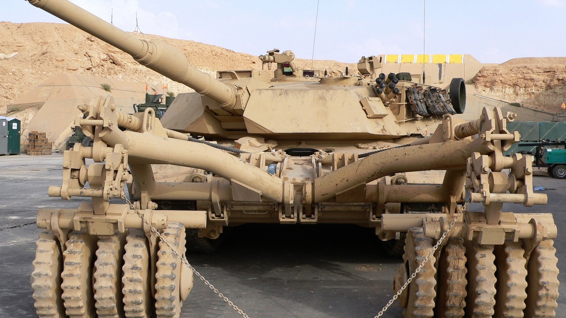 军事天地拆弹坦克十一月一日壁纸军事天地壁纸图片 桌面壁纸图片 壁纸下载 元气壁纸